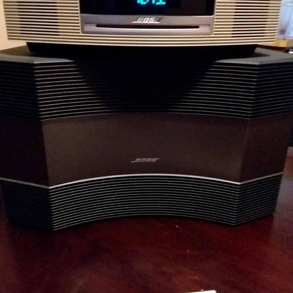BOSE - Picture 2 of 8